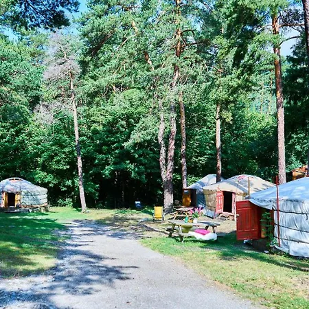Campingplatz Confortable, Animaux Acceptes - 5 Pers. - Api-1-52-2919 *